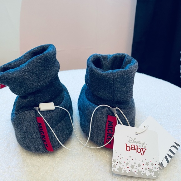 Zara Mickey Mouse Slippers - Picture 2 of 5